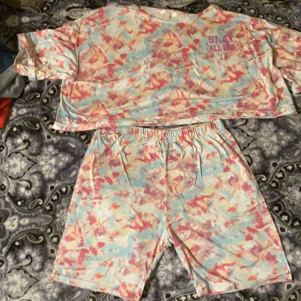 Super cute two piece relax style tye died top and bottom
